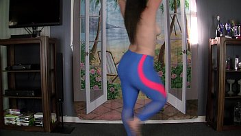Big Booty Pawg Twerking and  Shaking Topless